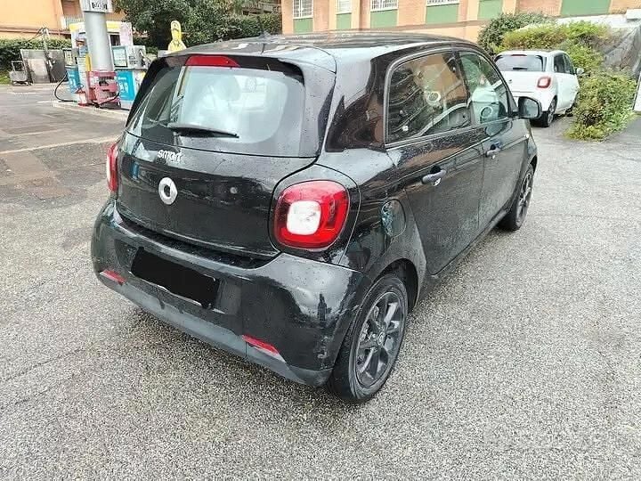 Usata Smart ForFour 71 CV (52 kW) 2018 Nero Utilitaria