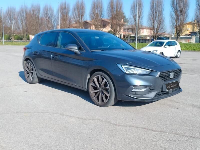 Usata Seat Leon FR 130 CV (95 kW) 2021 Grigio Berlina