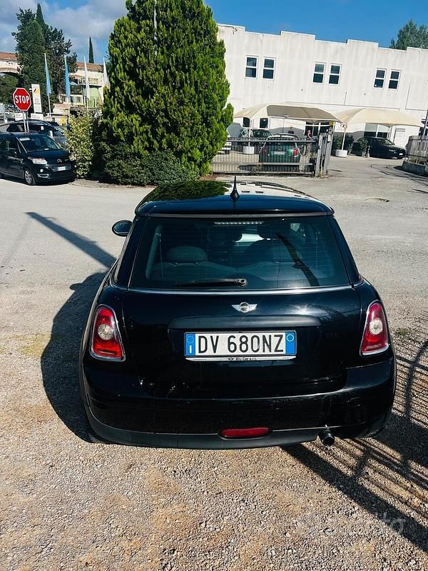 Usata Mini ONE 75 CV (55 kW) 2009 Blu Utilitaria