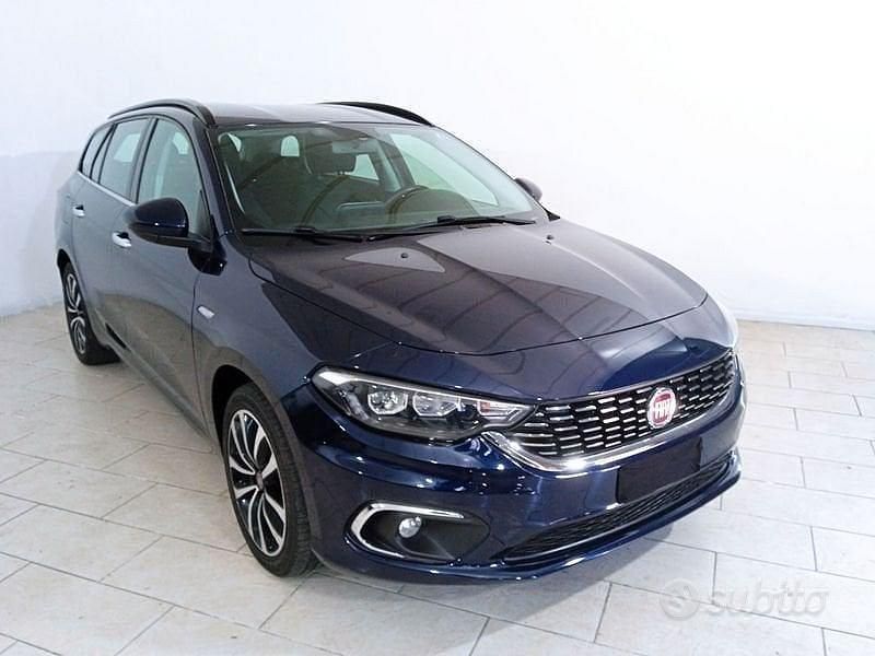 Usata Fiat Tipo Lounge 120 CV (88 kW) 2016 Blu Station wagon