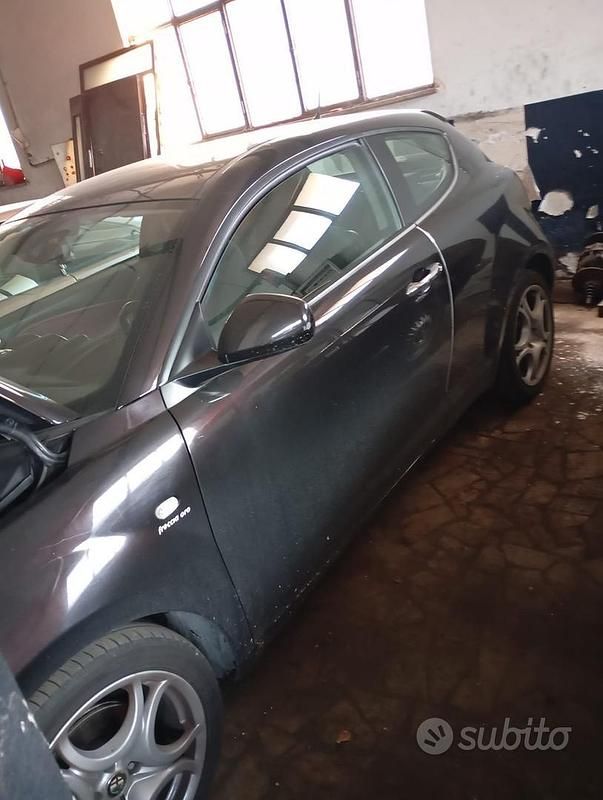 Usata Alfa Romeo MiTo 120 CV (88 kW) 2009 Nero Utilitaria
