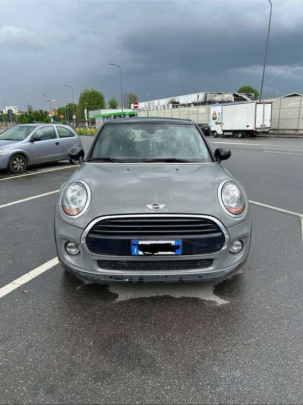 Grigio Usata 2017 Mini Cooper Due volumi | 14.900 € (Buon prezzo) - Immagine 1/4