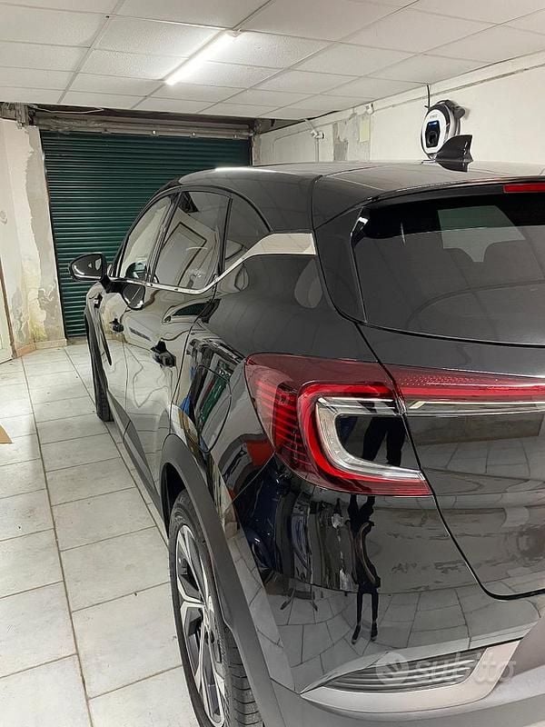 Usata Renault Captur RS Line 143 CV (105 kW) 2022 Nero SUV