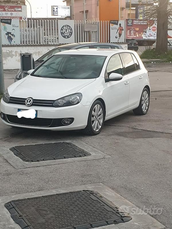 Bianco Usata 2009 VW Golf VI Tre volumi | 4500 € (Ottimo prezzo) - Immagine 1/4