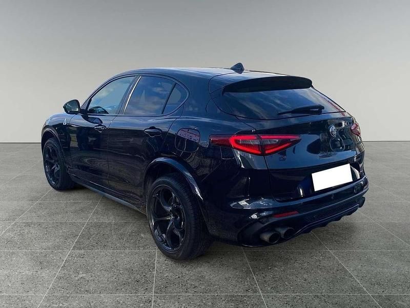 Usata Alfa Romeo Stelvio Quadrifoglio 510 CV (375 kW) 2018 Nero SUV