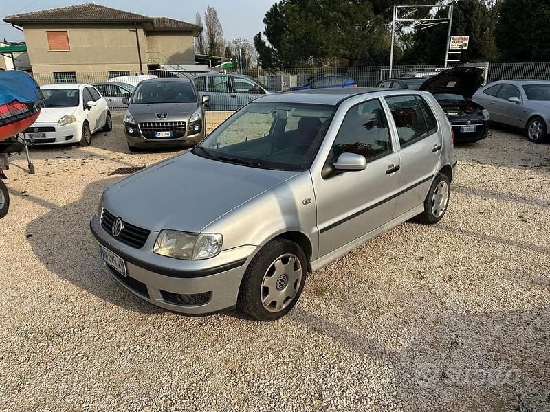 Usata VW Polo 59 CV (43 kW) 2000 Grigio Berlina