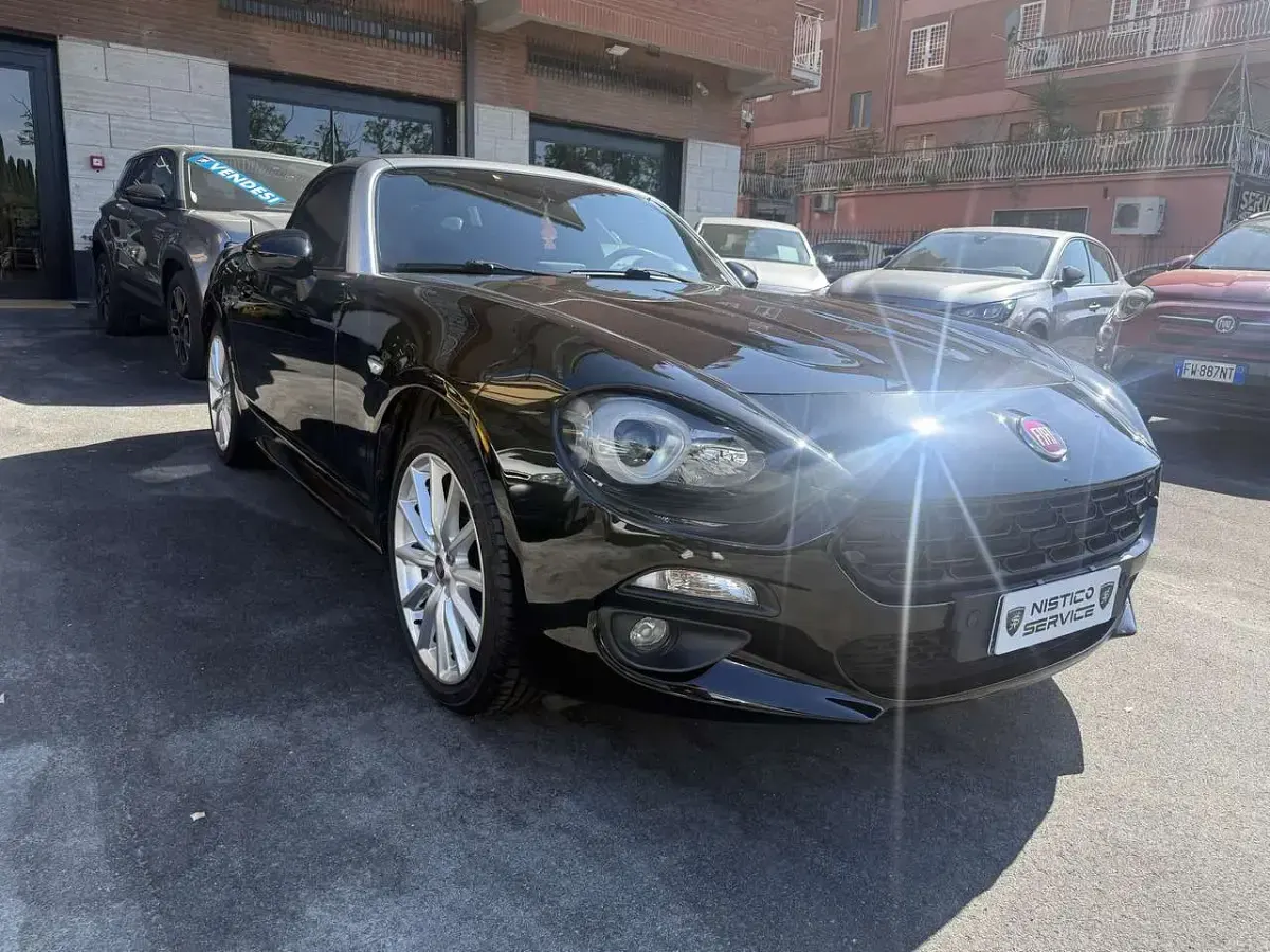 Usata Fiat 124 Spider Lusso 140 CV (102 kW) 2017 Nero Cabrio