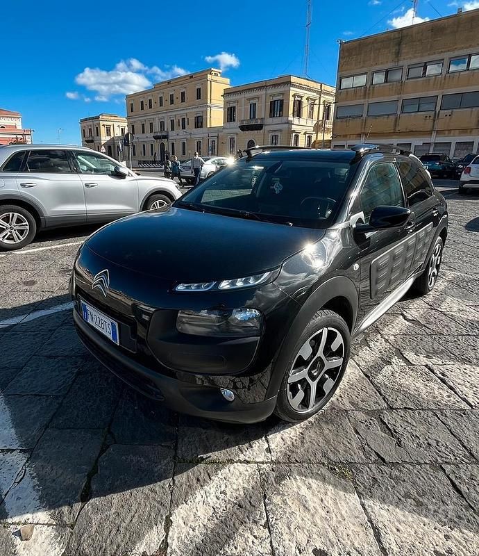 Nero Usata 2018 Citroën C4 SUV | 10.900 € (Buon prezzo) - Immagine 1/4