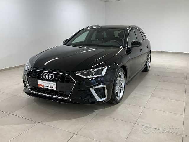 Nero mythos metallizzato Usata 2024 Audi A4 S-Line Station wagon | 43.000 € (Molto cara) - Immagine 1/4