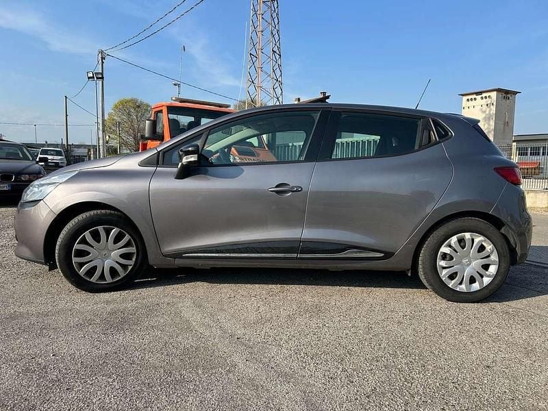 Usata Renault Clio IV 75 CV (55 kW) 2015 Grigio Berlina
