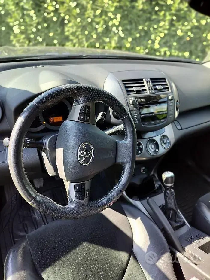 Usata Toyota RAV4 150 CV (110 kW) 2012 Grigio SUV