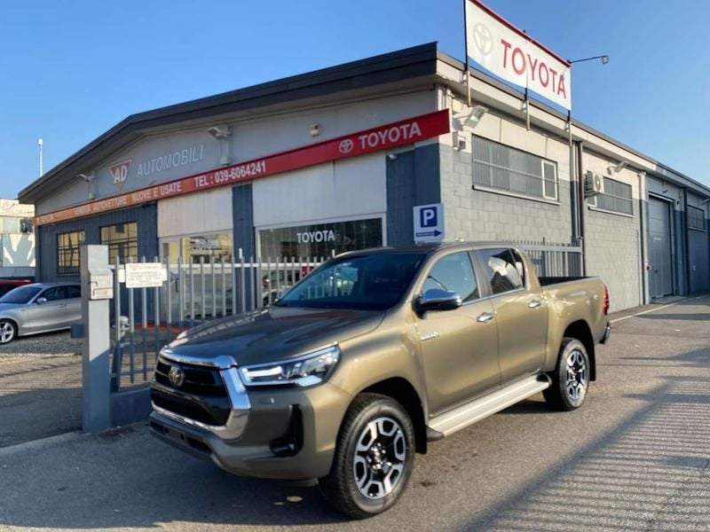 Nuova Toyota HiLux Executive 150 CV (110 kW) 2026 Verde toyota Pick-up
