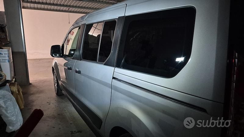 Usata Ford Transit 115 CV (84 kW) 2015 Grigio Station wagon