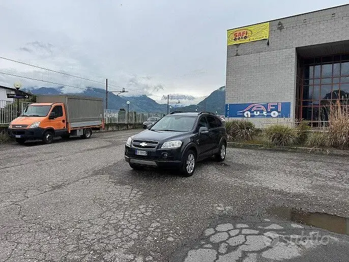Usata Chevrolet Captiva 150 CV (110 kW) 2007 Nero SUV