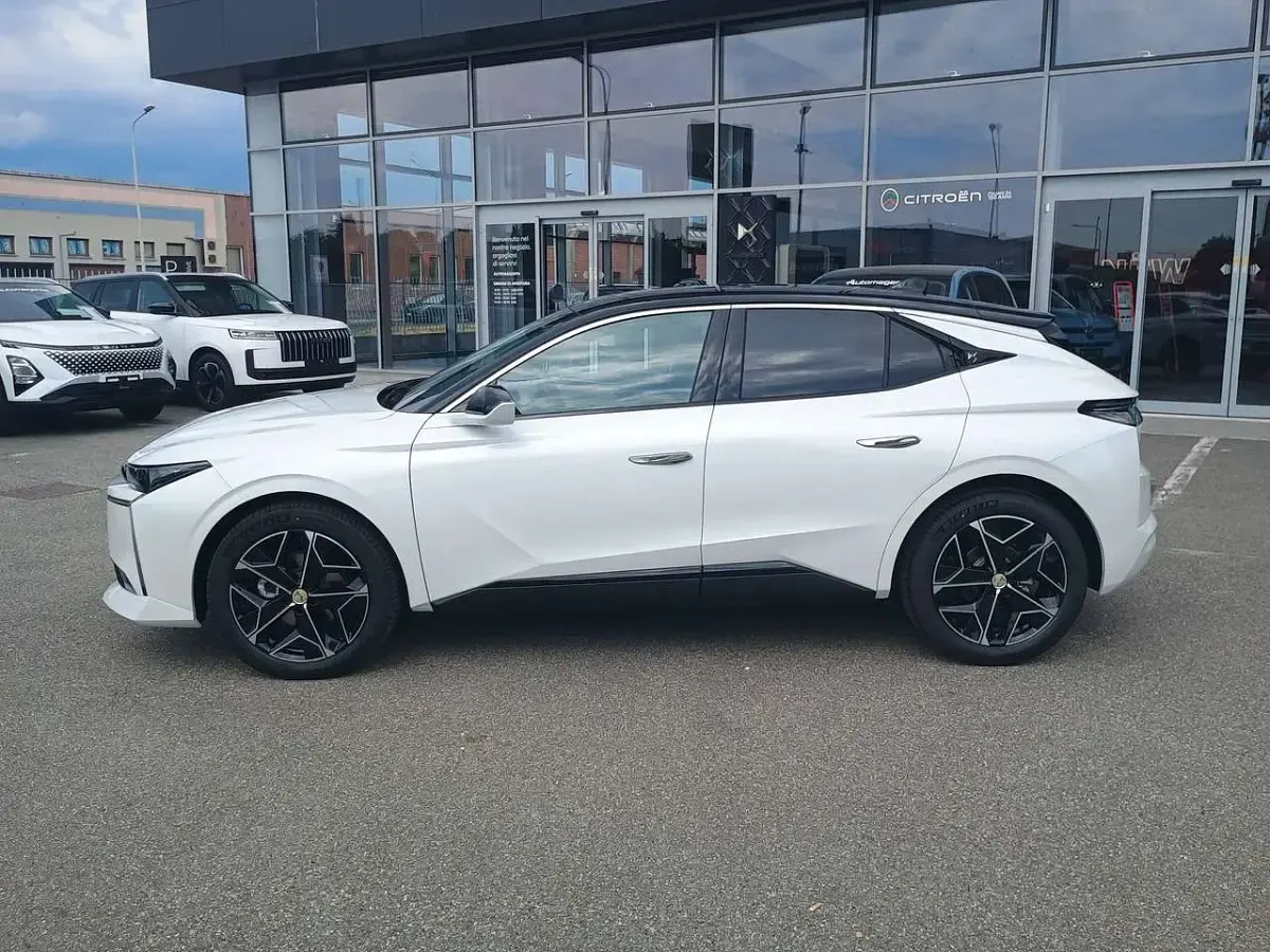 Nuova DS Automobiles DS4 145 CV (106 kW) 2025 Bianco perlatetto nero SUV