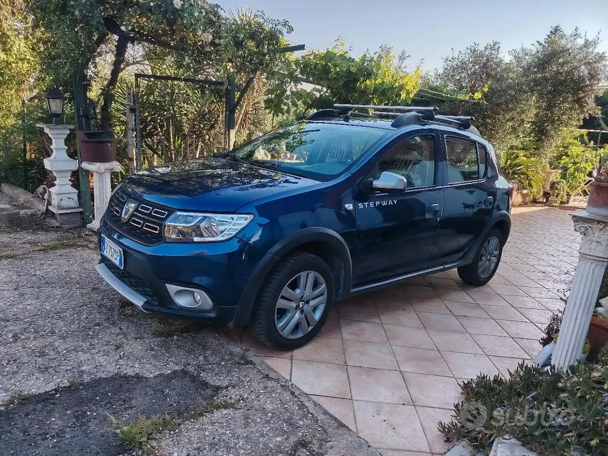 Usata Dacia Sandero Stepway 95 CV (69 kW) 2019 Blu Berlina