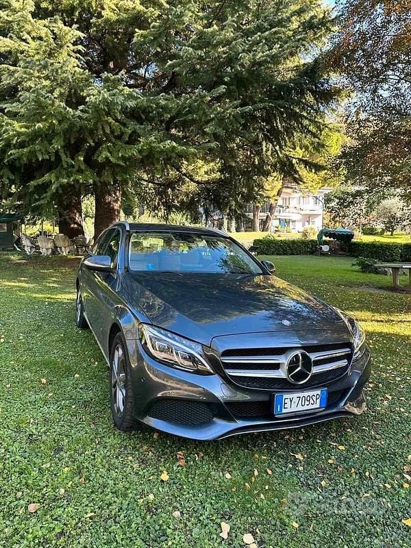 Usata Mercedes C220 170 CV (125 kW) 2015 Blu Berlina
