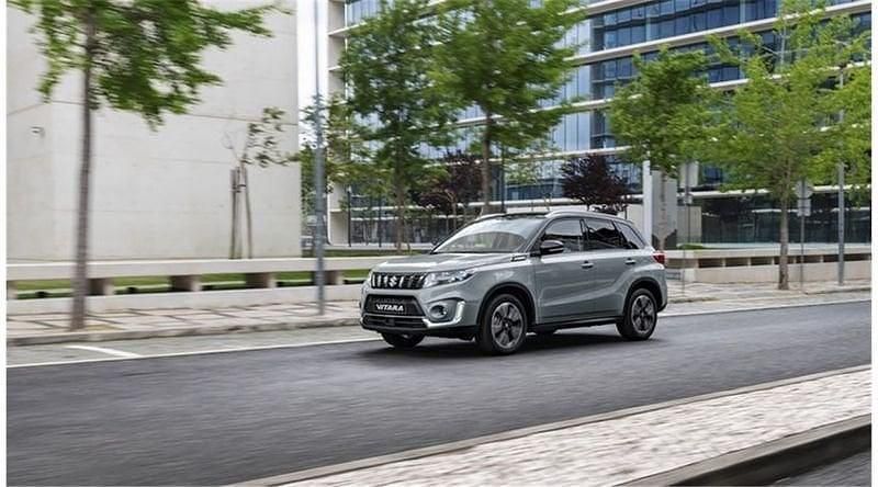 Usata Suzuki Vitara 129 CV (94 kW) 2021 Bianco SUV