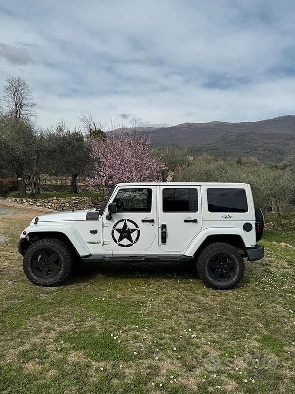 Usata Jeep Wrangler Unlimited 2012 Bianco SUV