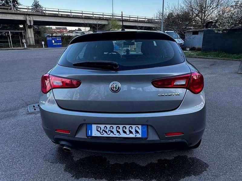 Usata Alfa Romeo Giulietta Super 120 CV (88 kW) 2016 Grigio Utilitaria