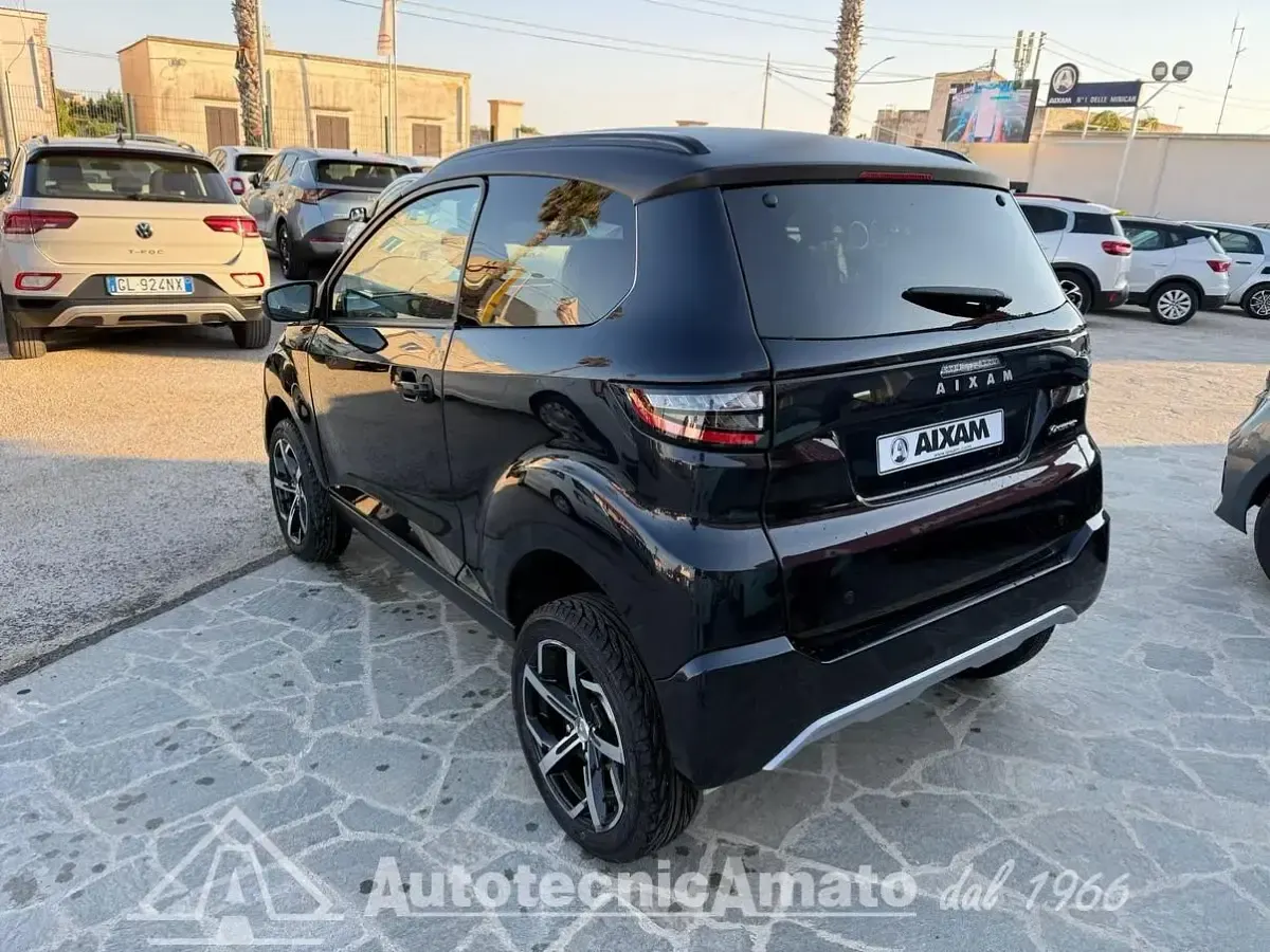 Nuova Aixam Crossover Premium Premium 2026 Viola