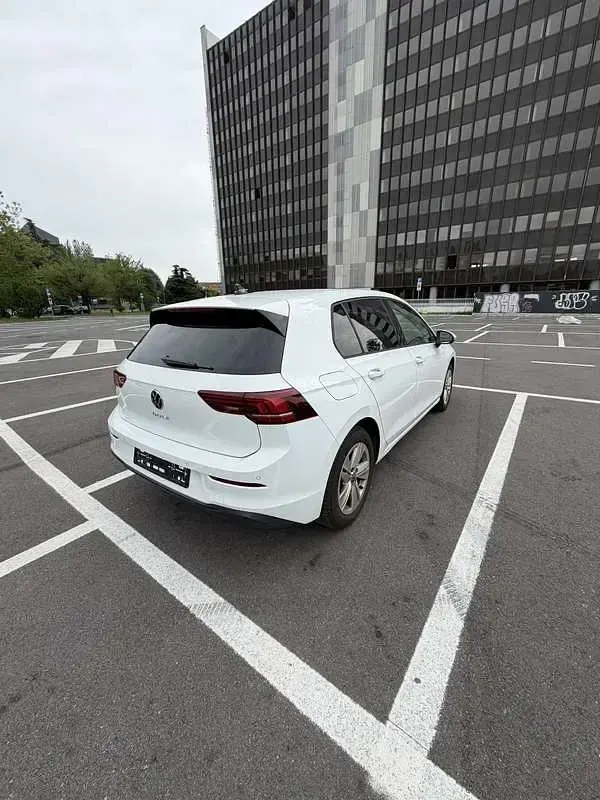 Usata VW Golf VIII Life 150 CV (110 kW) 2025 Bianco Berlina
