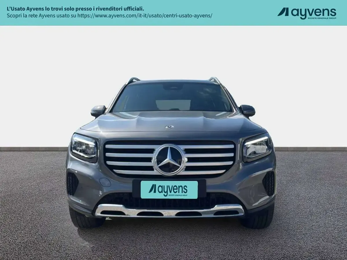 Usata Mercedes GLB200 Business 150 CV (110 kW) 2025 Grigio montagna SUV