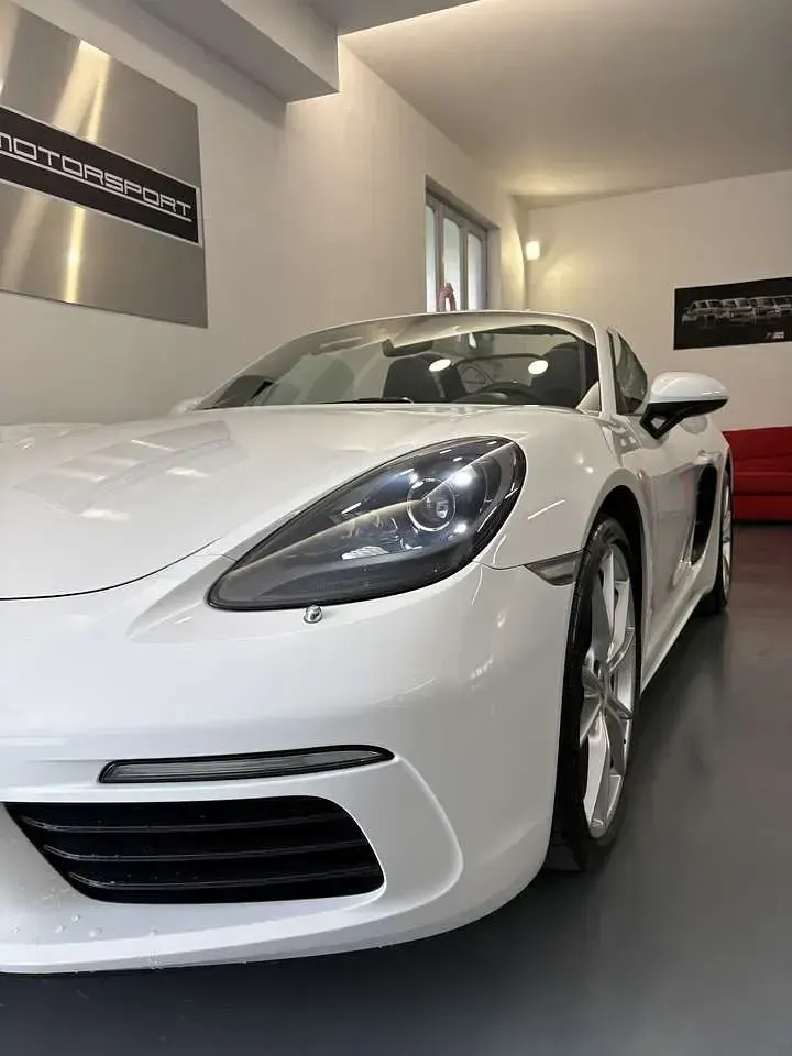 Usata Porsche 718 Boxster 300 CV (220 kW) 2018 Bianco Cabrio