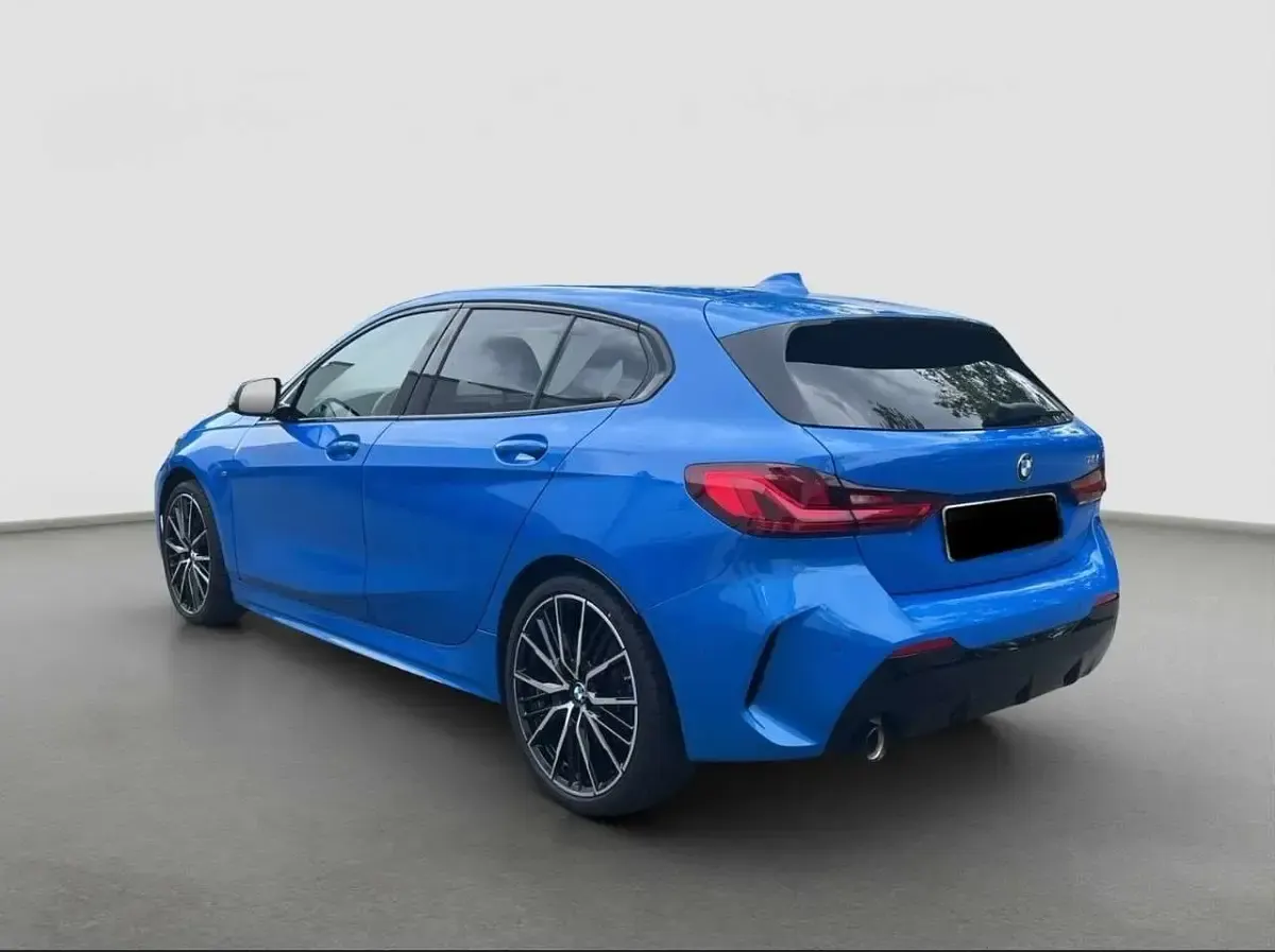Usata BMW 118 M Sport 136 CV (100 kW) 2022 Blu/azzurro Berlina