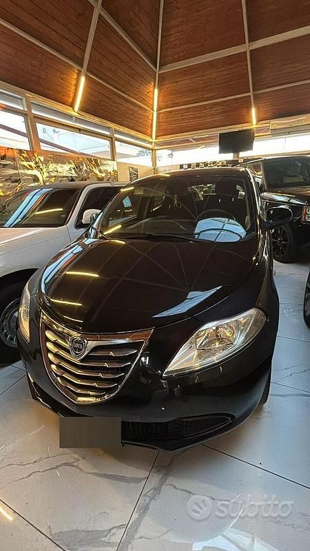 Usata Lancia Ypsilon 95 CV (69 kW) 2013 Utilitaria