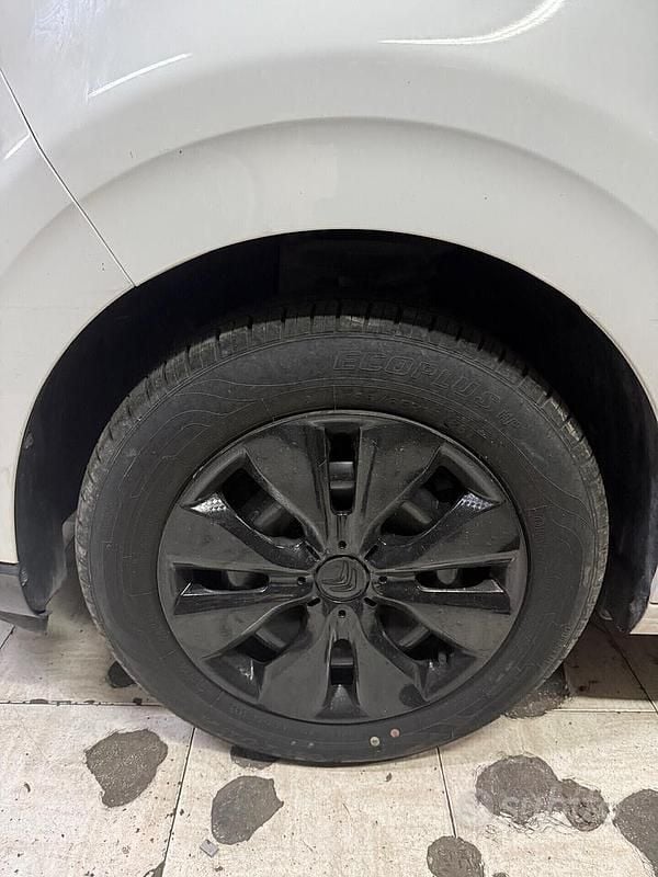 Usata Citroën C3 101 CV (74 kW) 2019 Bianco Utilitaria