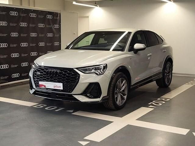 Usata Audi Q3 Sportback S-Line 193 CV (141 kW) 2025 Argento rugiada metallizzato SUV