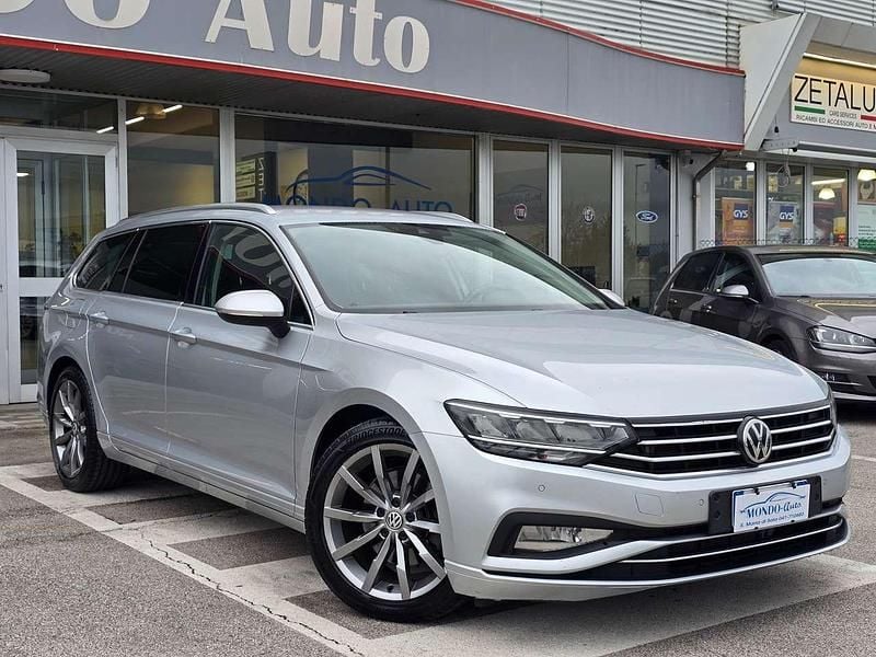 Usata VW Passat Business 150 CV (110 kW) 2020 Argento Station wagon
