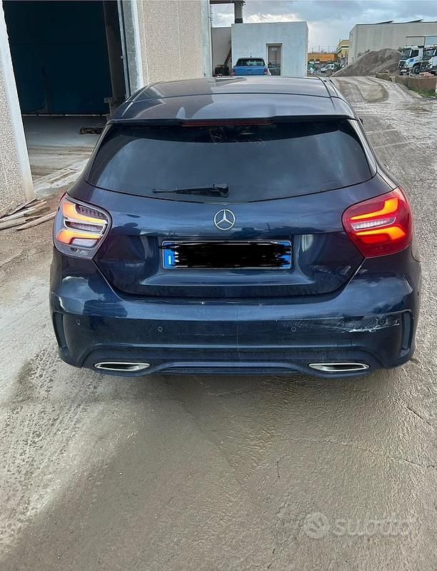 Usata Mercedes A180 Premium 109 CV (80 kW) 2016 Berlina