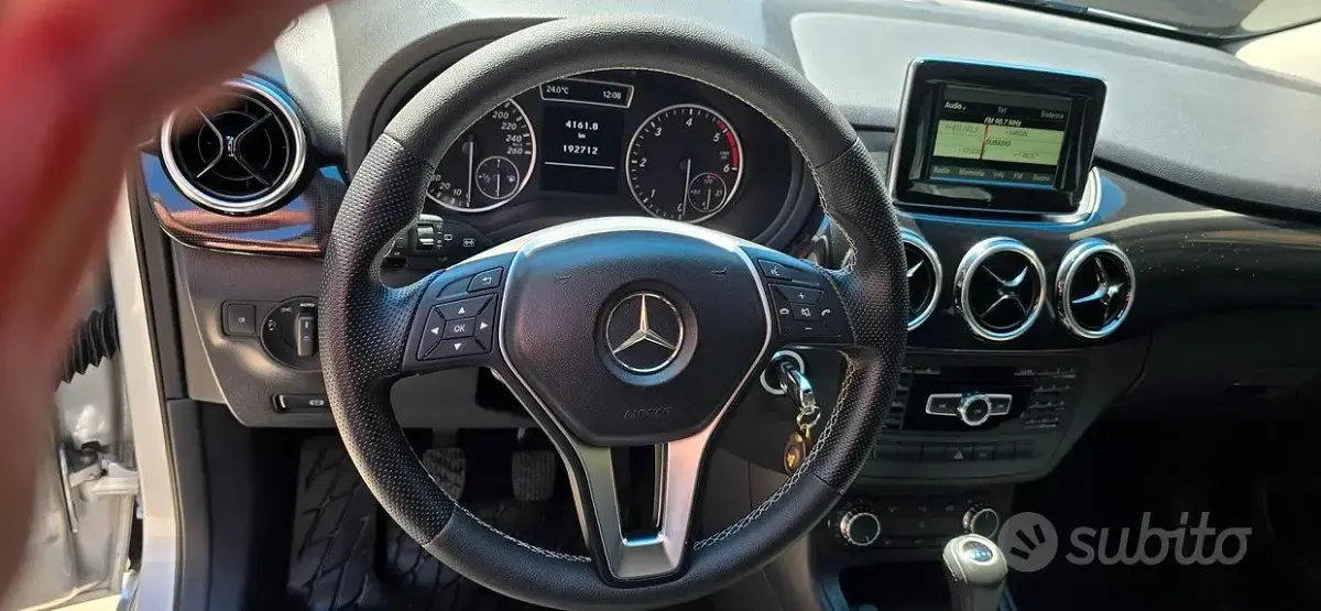 Usata Mercedes B180 109 CV (80 kW) 2013 Utilitaria