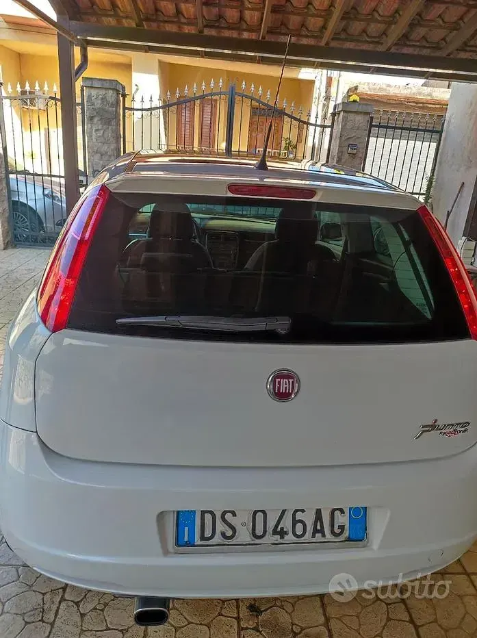 Usata Fiat Grande Punto 90 CV (66 kW) 2008 Bianco Utilitaria
