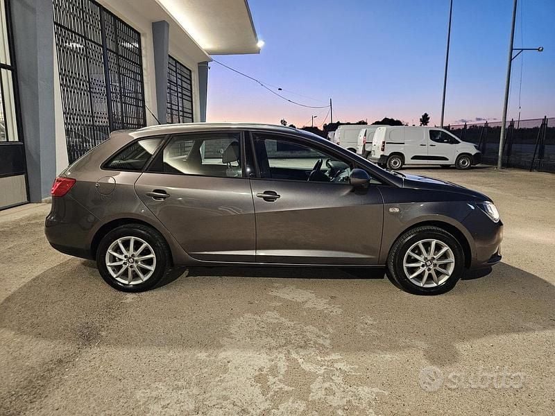 Usata Seat Ibiza ST 90 CV (66 kW) 2016 Gray Station wagon