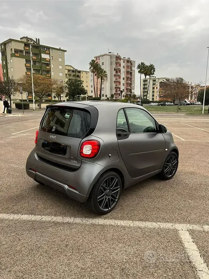 Usata Smart ForFour Brabus 90 CV (66 kW) 2017 Grigio Utilitaria