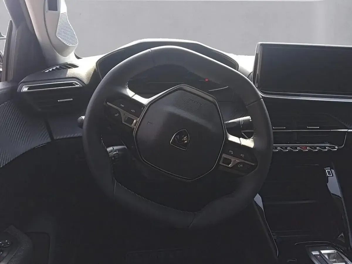Nuova Peugeot 208 Business-Line 110 CV (80 kW) 2026 Nero Utilitaria