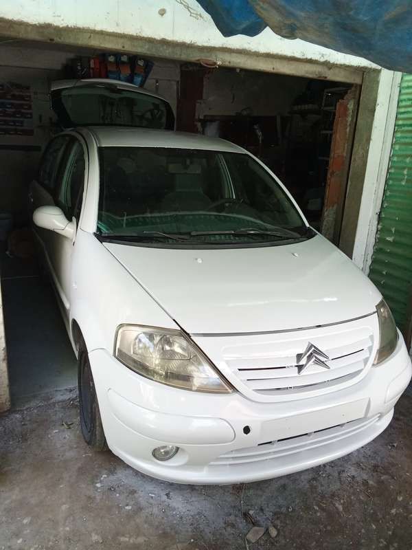 Bianco Usata 2002 Citroën C3 Exclusive Due volumi | 1700 € (Cara) - Immagine 1/1