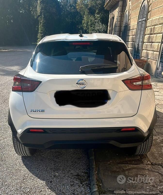 Usata Nissan Juke N-Connecta 114 CV (83 kW) 2022 Bianco SUV