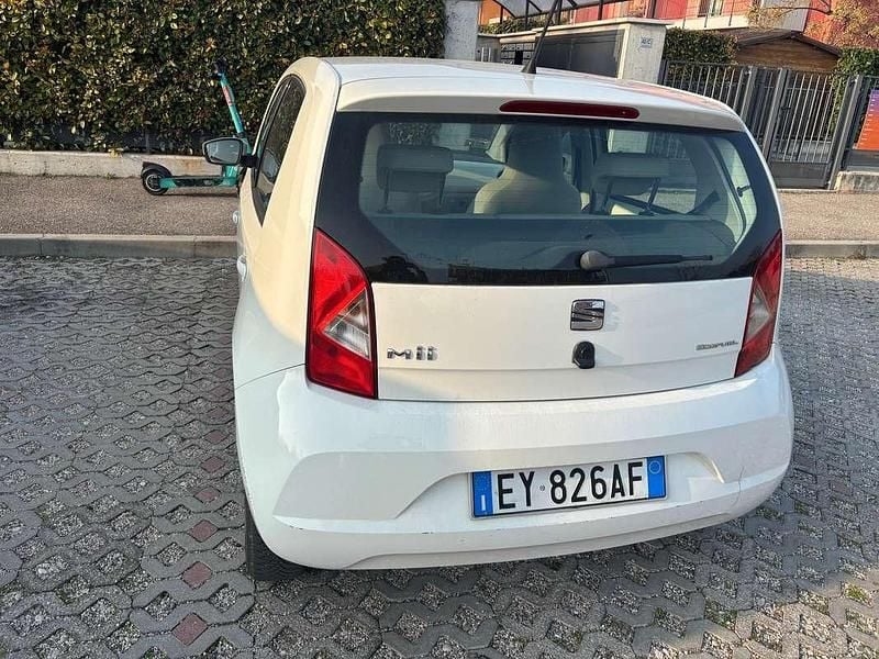 Usata Seat Mii Chic 68 CV (50 kW) 2015 Bianco Utilitaria