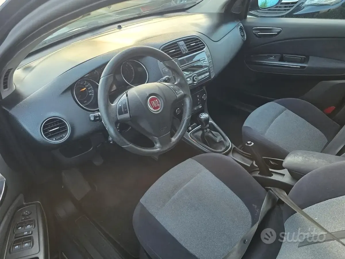 Usata Fiat Bravo 120 CV (88 kW) 2012 Grigio Utilitaria