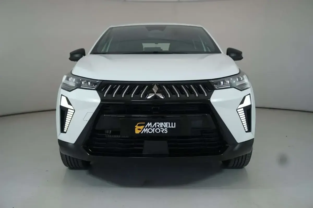 Nuova Mitsubishi Grandis Invite 141 CV (103 kW) 2026 Crystal white SUV
