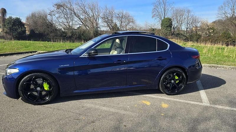 Usata Alfa Romeo Giulia Business 179 CV (131 kW) 2017 Blu/azzurro Berlina