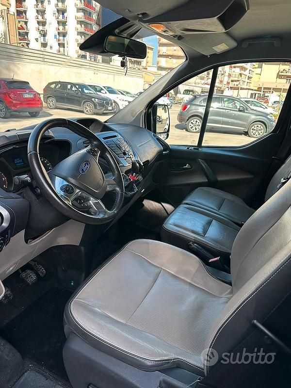 Usata Ford Tourneo 101 CV (74 kW) 2016 Nero