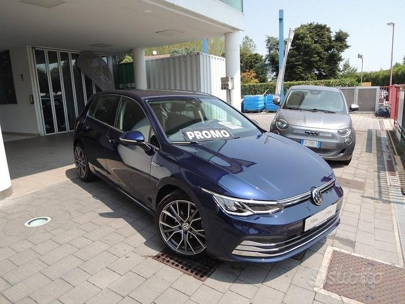 Usata VW Golf VII 2021 Blu Utilitaria