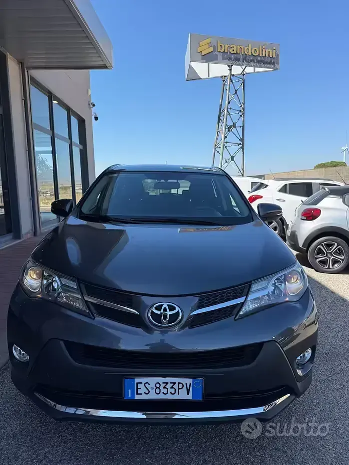 Usata Toyota RAV4 124 CV (91 kW) 2014 Grigio SUV