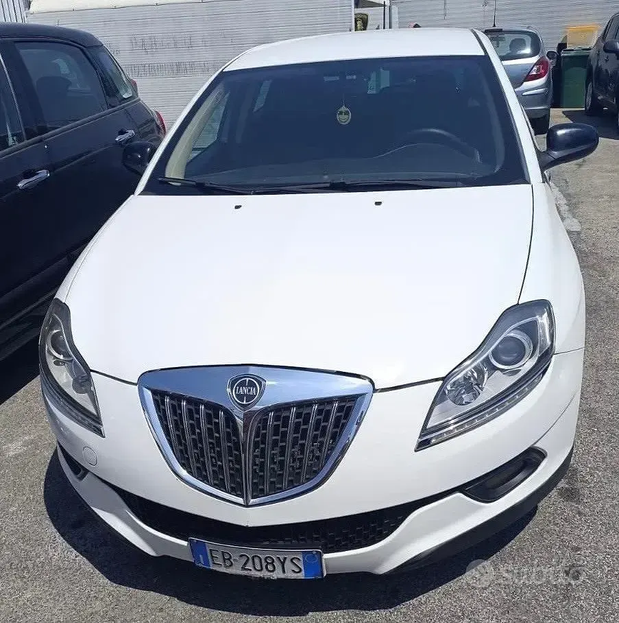 Usata Lancia Delta 120 CV (88 kW) 2010 Bianco Utilitaria
