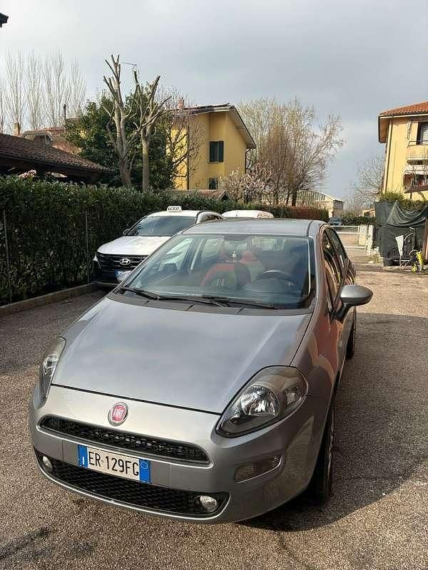 Usata Fiat Grande Punto Active 77 CV (56 kW) 2010 Utilitaria